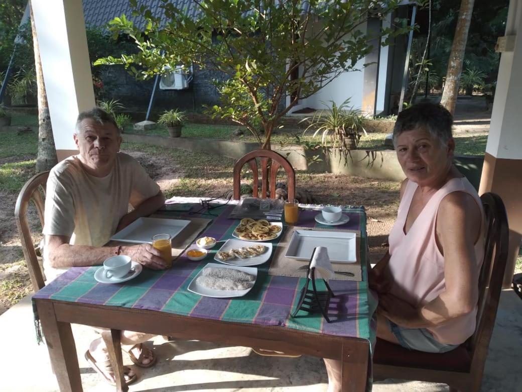 Elegant Hamlets Home Stay Chilaw Ngoại thất bức ảnh