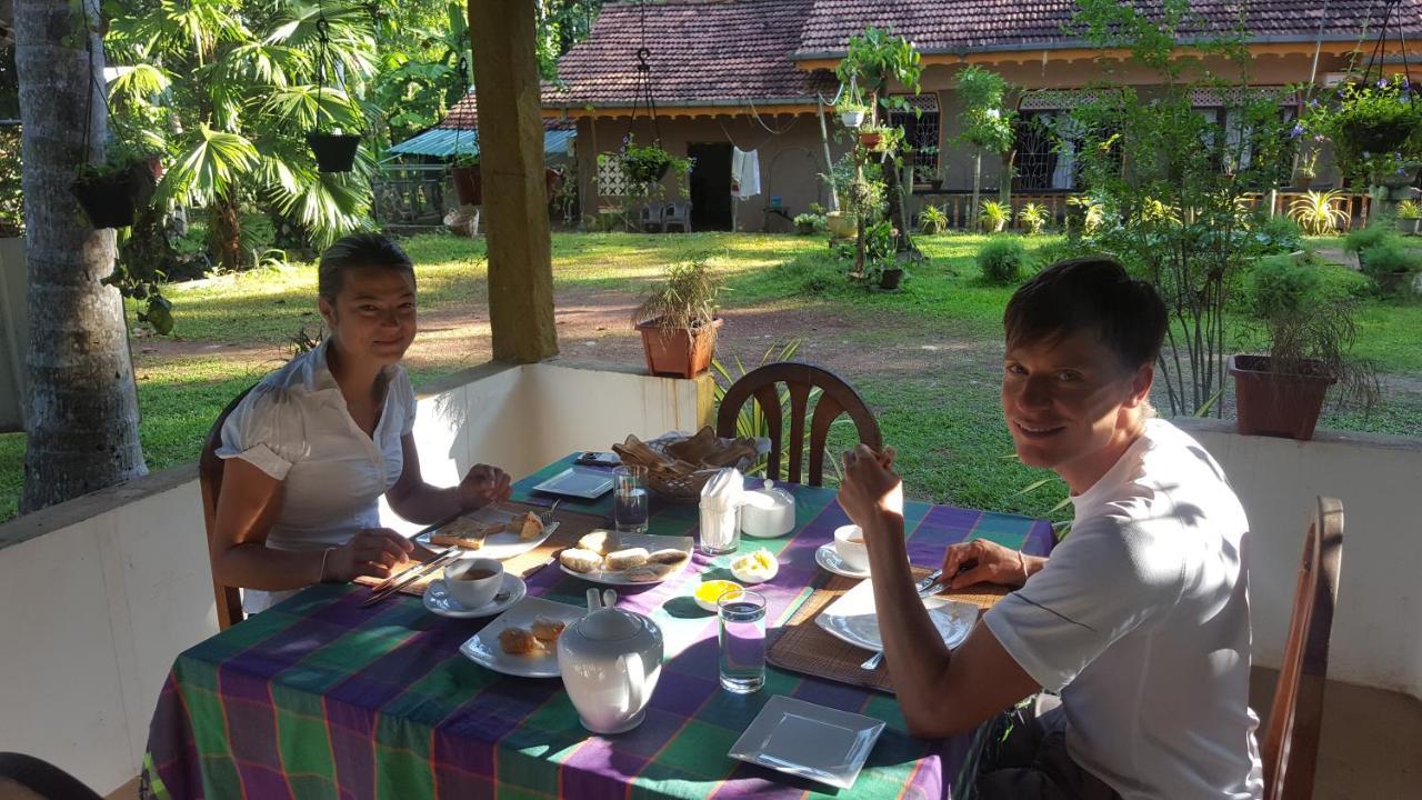 Elegant Hamlets Home Stay Chilaw Ngoại thất bức ảnh